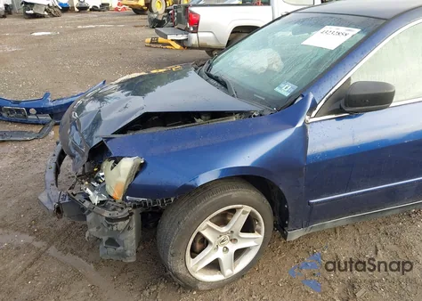 2003 Honda Accord 2.4 Lx z USA, uszkodzony, nr VIN 1HGCM56303A113995